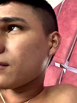 Emiliano_Reyes live sex cam