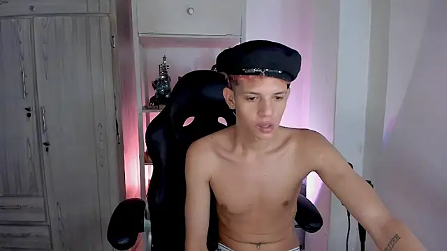 tylernova live sex cam