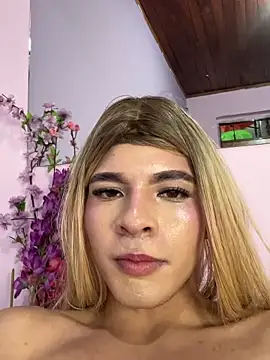 ValerySalasar_'s cam snapshot