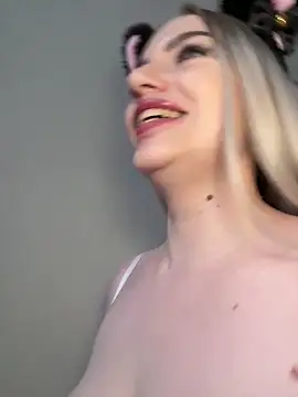 HugeBoobsAlice live sex cam