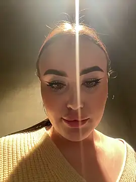 KiraSunshine live sex cam