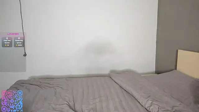 OleneBouras's cam snapshot