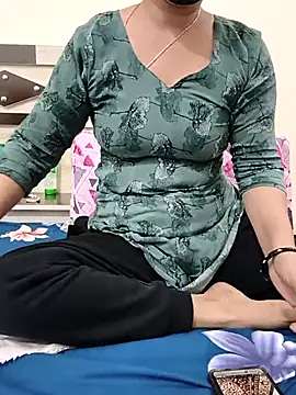 SpicyQueenX69 live sex cam