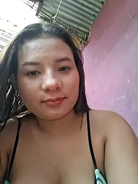 hot-mom22 live sex cam