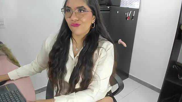 Luna_Dumont's cam snapshot