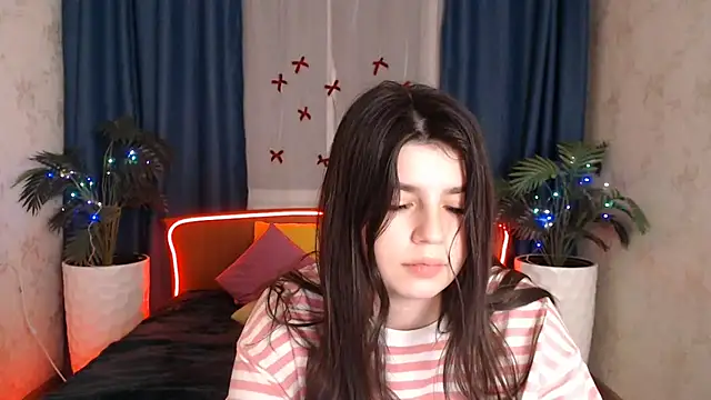 KisaModel's cam snapshot