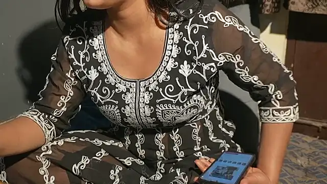 callmeshreya live sex cam