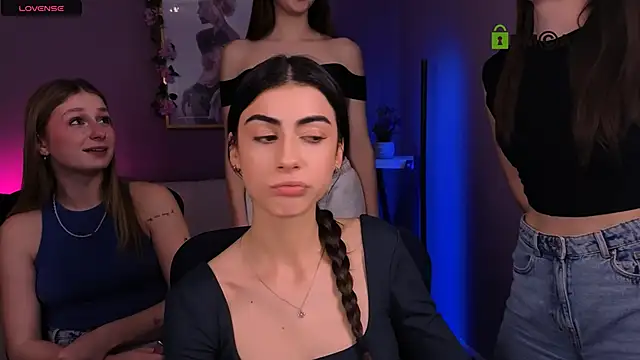 nekky_mouse live sex cam