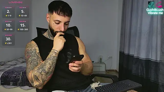 MasculineGuy99's cam snapshot