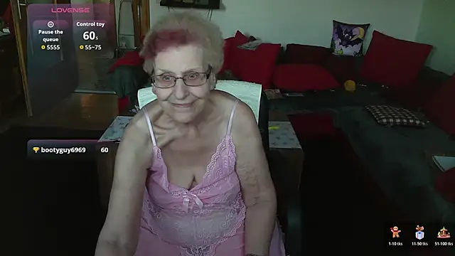 HeisseomaOriginal live sex cam