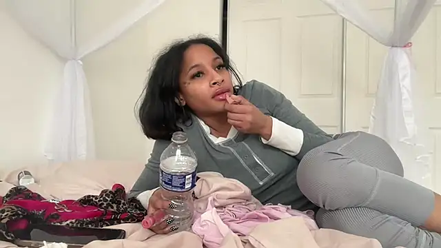 shandiloveslemonss live sex cam