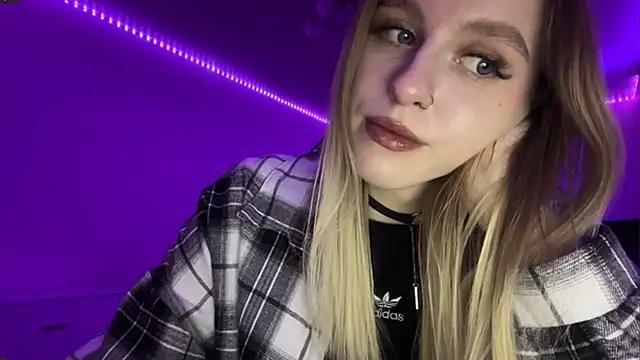 AzoticBasics's cam snapshot