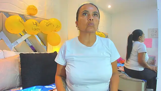 raquell_moore's cam snapshot