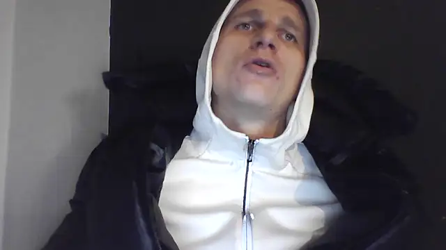 Poliglotjoe1's cam snapshot