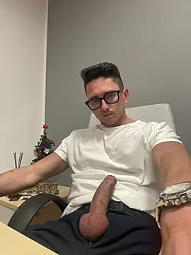 masterboss_'s cam snapshot