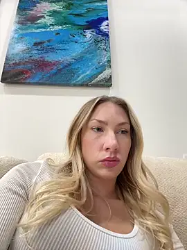 LuisaBecker live sex cam