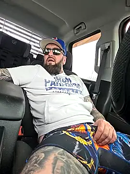 Beardedtattood live sex cam