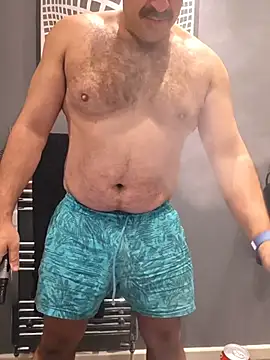 CloudyMuscleBeefy's cam snapshot