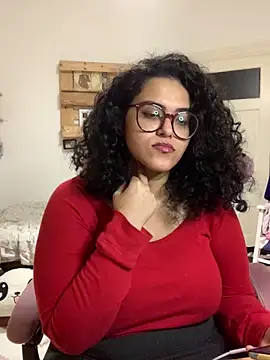 Curvydesifromgermany live sex cam
