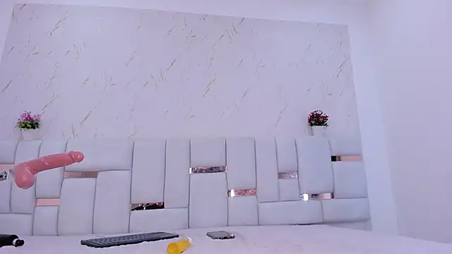 MiaBloom__'s cam snapshot