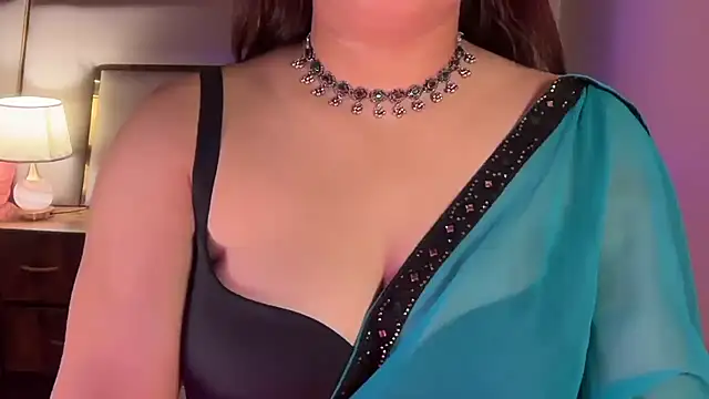 SunhariGirl live sex cam