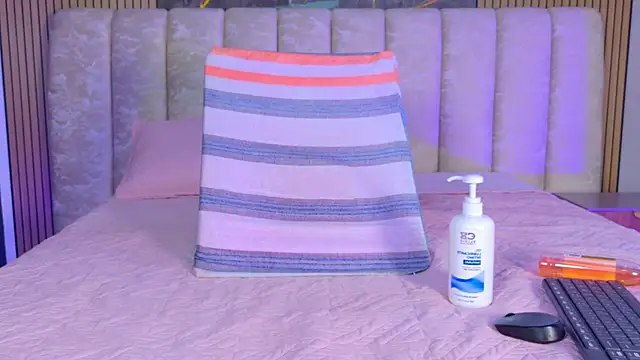 mia_scot live sex cam