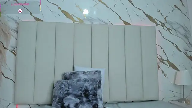 _Emma_whiitee_ live sex cam