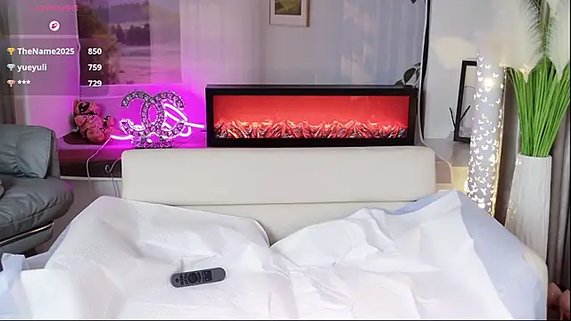 Kiki--2025 live sex cam