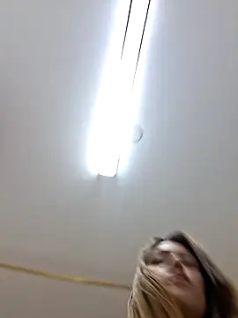 Elianasuarezz live sex cam