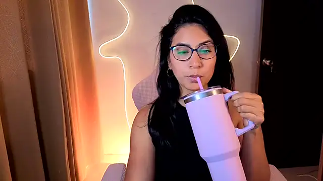 chloebum_'s cam snapshot