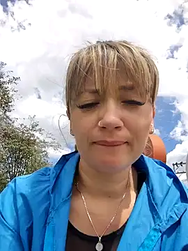 tata_sanz_ live sex cam