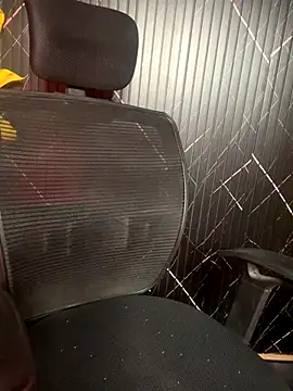 Pihu_9's cam snapshot