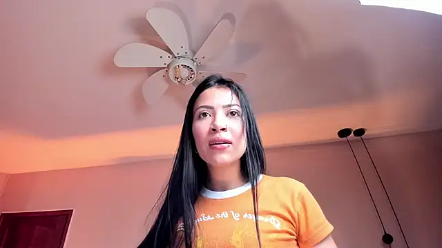 AbbieJoness_ live sex cam