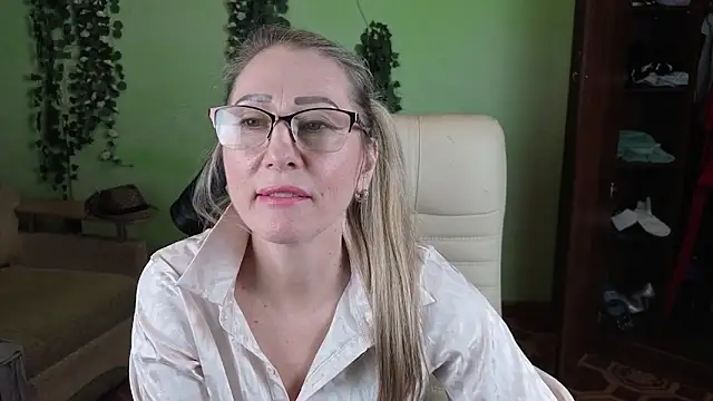 Habibi_Honeyy live sex cam