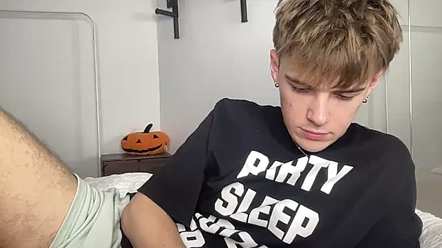 Milk_Guy live sex cam