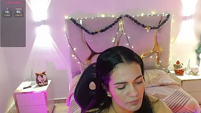 Rosalind_tay's cam snapshot