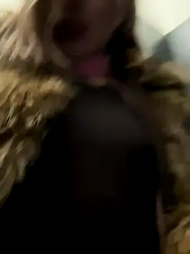 LoraaDoll live sex cam