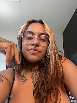 lolafairytail live sex cam