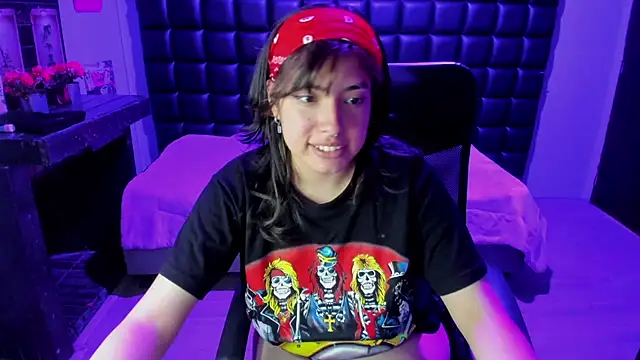 Violetta_Swett_'s cam snapshot