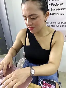 ALEJA__22's cam snapshot