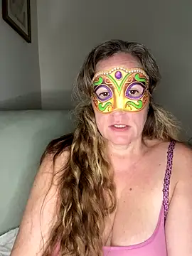 largeboobies30's cam snapshot