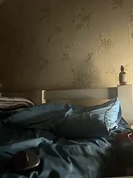 Naughtbaby_2025's cam snapshot