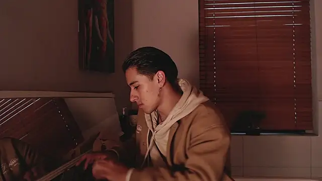 Andy_Joy_'s cam snapshot