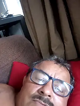 Misterymem63's cam snapshot