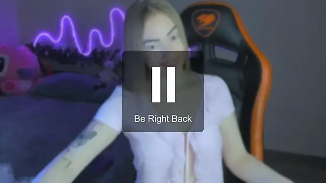 LaraKrein_lk's cam snapshot