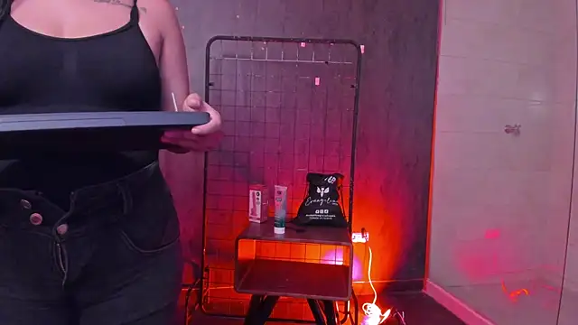 IssisLancaster live sex cam