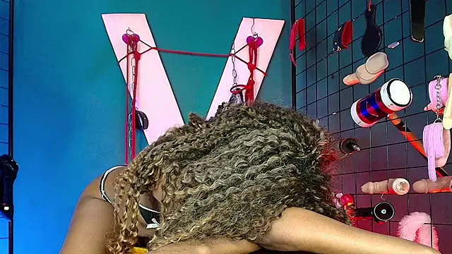 MrEbonybdsm live sex cam