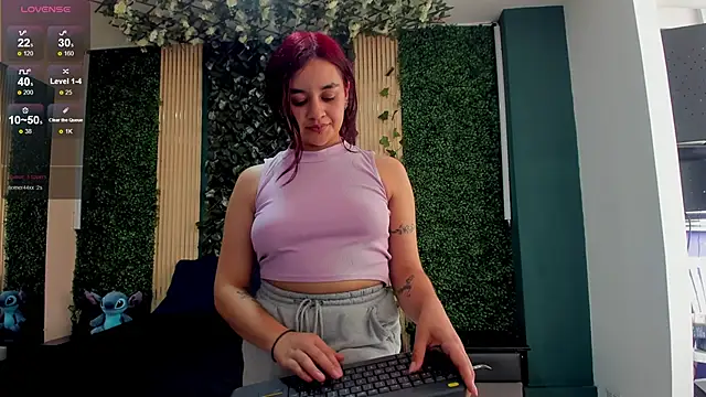 Lucy_and_Karoline live sex cam