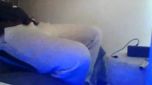 Tom4Womans's cam snapshot