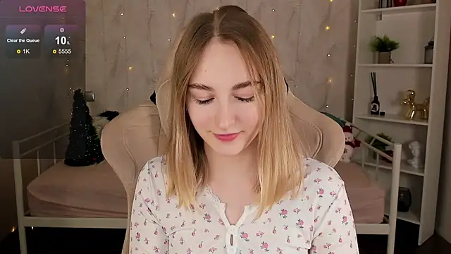 Shy_Polly's cam snapshot